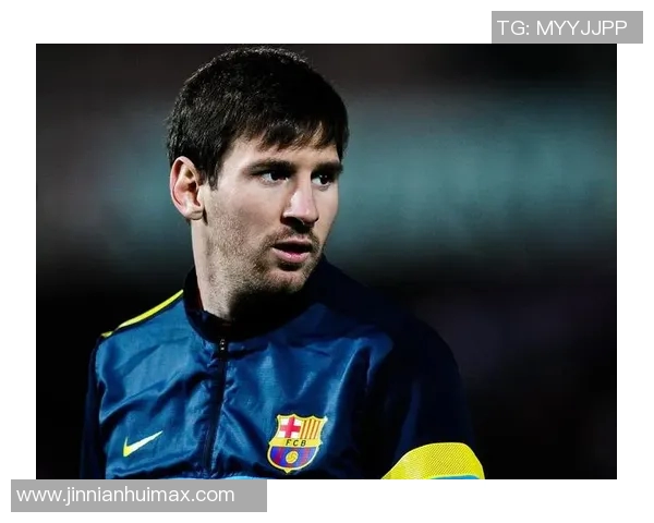 18岁埃斯特旺成巴西队新星同龄人进球超梅罗之和引关注